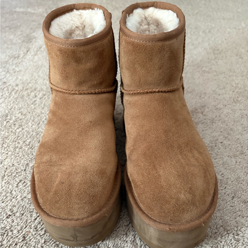 UGG Tan Platform Boots - Picture 6 of 6
